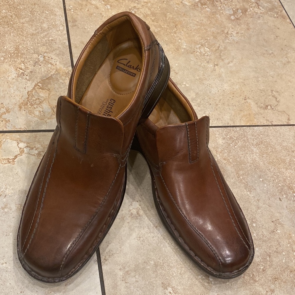 Clarks Collection Brand New Leather Loafer Shoe size 11